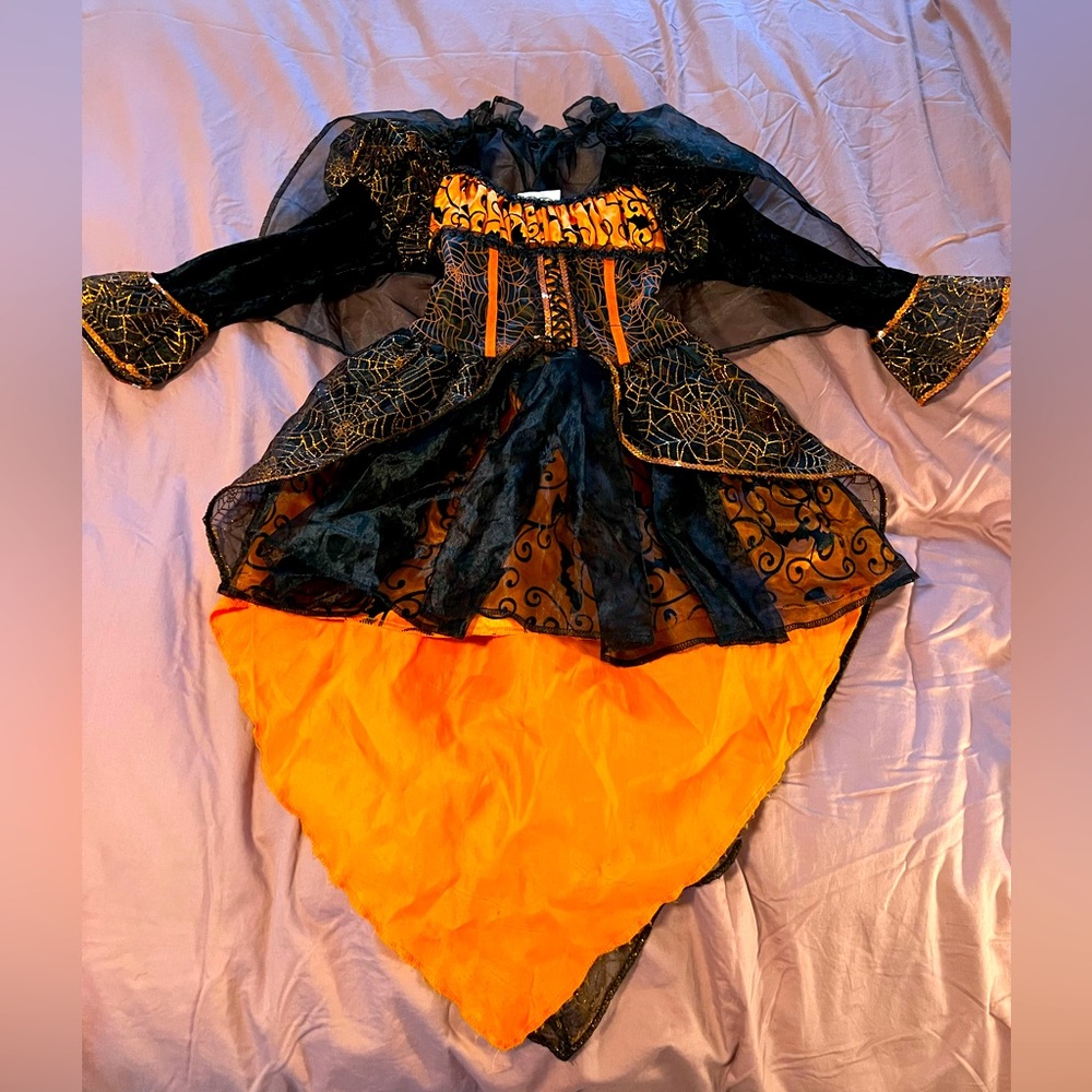 Girls size 5-6 witch costume